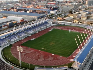 Ministro de Obras Públicas tras informe que confirma graves falencias en construcción del estadio de San Antonio: "Es una vergüenza"