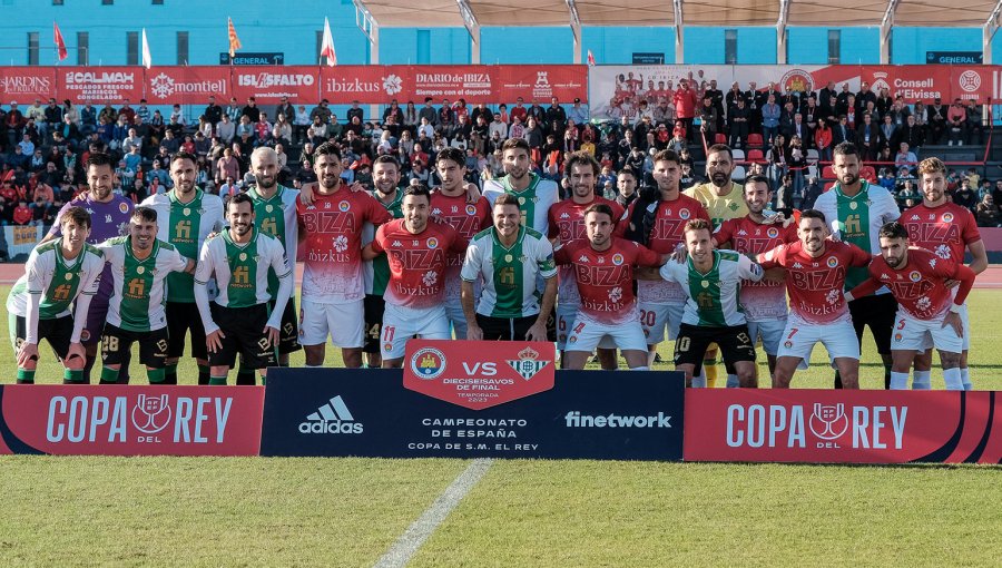 Bravo y Pellegrini fueron destacados por la prensa española tras la clasificación del Real Betis a octavos de la Copa del Rey