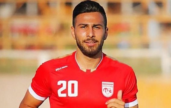 Irán condena a 26 años de cárcel al futbolista Amir Nasr-Azadani por su participación en protestas
