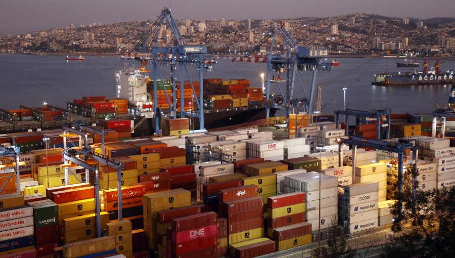 Exportaciones chilenas durante el año pasado alcanzaron US$ 97.491 millones, un 2,9% más que el 2021