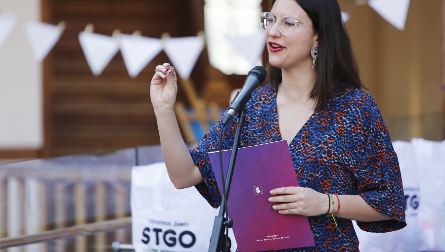 Alcaldesa de Santiago ratifica que exrector del Liceo de Aplicación fue removido tras incumplir convenio de desempeño