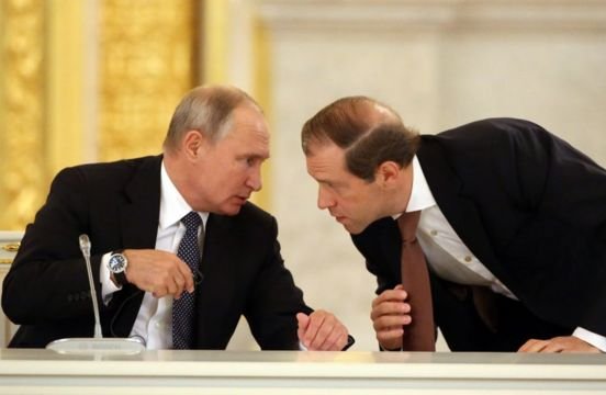 "¿A qué estás jugando?": Putin cuestiona públicamente a su ministro de Comercio e Industria en la primera reunión anual de su gobierno