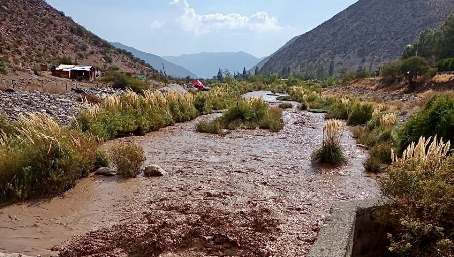 Esval en la mira de autoridades y servicios por cortes de agua en el Valle del Aconcagua: firma lo atribuye a fenómeno "sin precedentes"