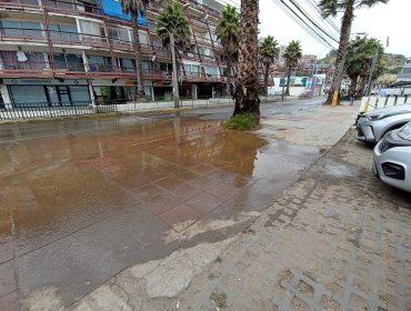 Rotura de Matriz en la parte alta de Reñaca provoca deslizamiento de agua y barro hacia el borde costero