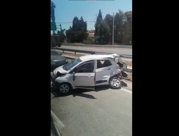 Tres lesionados dejó colisión entre dos vehículos menores y un camión en la ruta 68 en dirección a Valparaíso