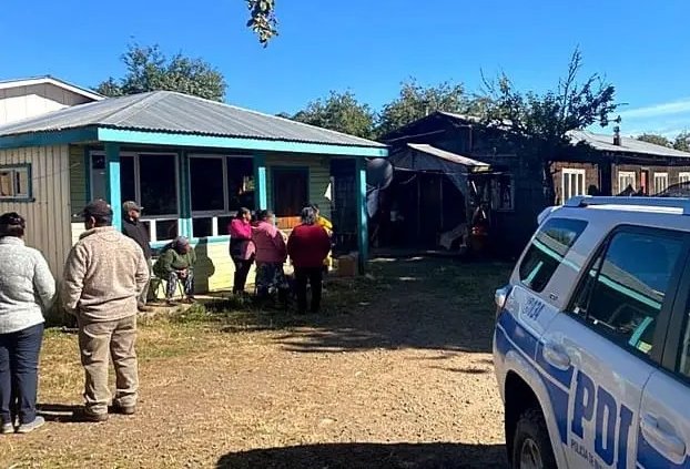 Una mujer asesinada y un adulto mayor con lesiones graves dejó violento robo a una vivienda en San Juan de la Costa