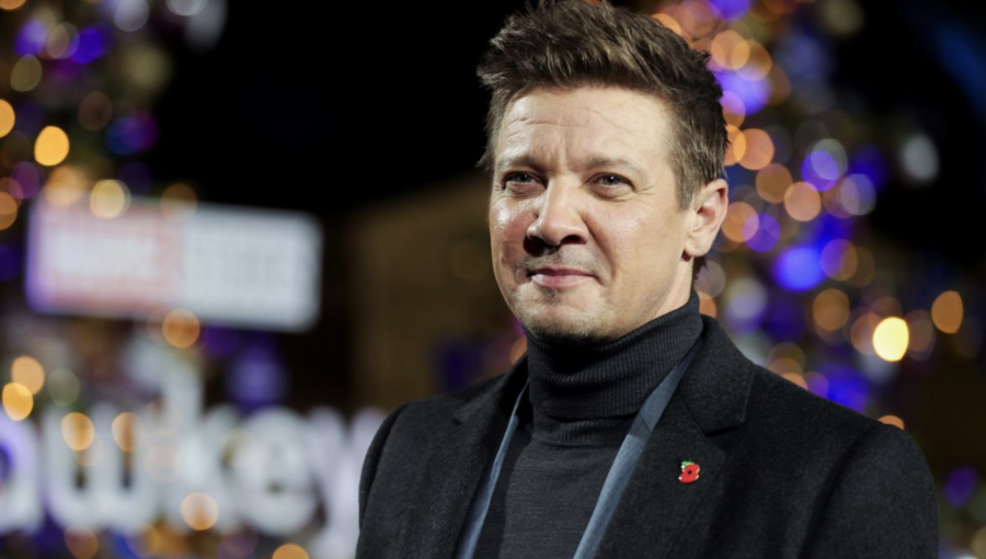 Luego de complejo accidente, Jeremy Renner confirma que fue dado de alta: “Con mi familia en mi hogar”