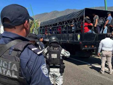 Encuentran a 250 migrantes hacinados en el interior de un camión en el sur de México