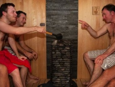 Política al desnudo: Cómo funciona la “diplomacia de sauna” que promueve Finlandia