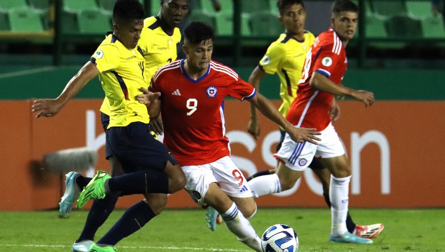 Chile hizo su estreno en el Sudamericano sub-20 con un polémico empate ante Ecuador