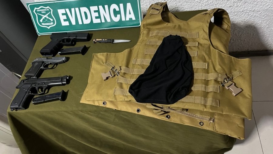 Fiscalización a carreras clandestinas en Concón permite recuperar un auto con encargo e incautar armas y un chaleco antibalas