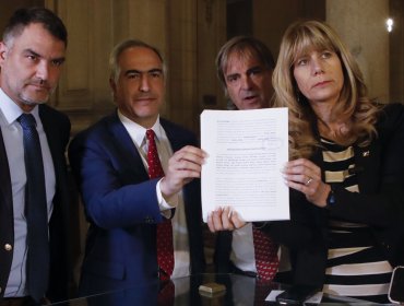 TC acoge a trámite requerimiento de Chile Vamos y Demócratas que busca revocar siete indultos presidenciales