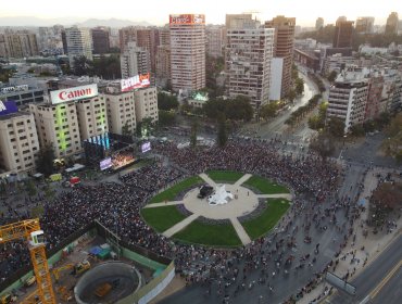 Más de 5 mil personas disfrutaron con interpretación de la Novena Sinfonía de Beethoven en plaza Baquedano