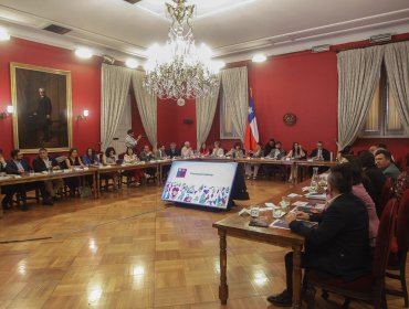 Gobierno realiza en La Moneda el último consejo de gabinete previo al receso legislativo
