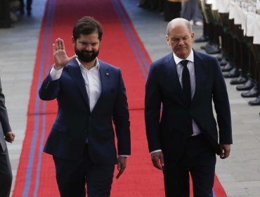 Presidente Boric y canciller alemán visitaron el Museo de la Memoria