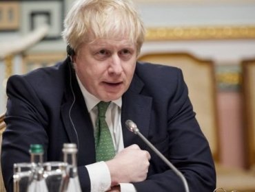 Boris Johnson reveló que Vladimir Putin lo amenazó con atacar Reino Unido con un misil durante una llamada telefónica