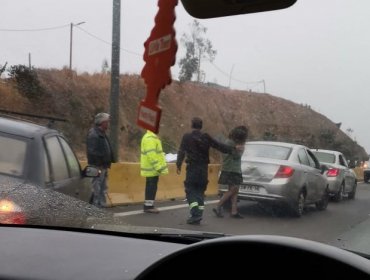 Congestión vehicular generó colisión múltiple en ruta Las Palmas en dirección a Viña del Mar