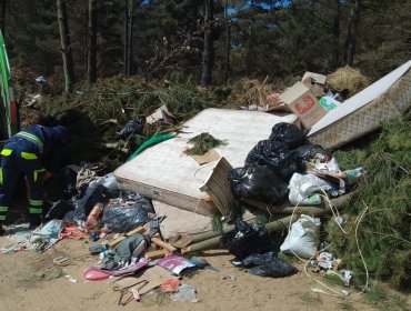 Con dos camiones refuerzan la recolección de basura en Laguna Verde para combatir microbasurales