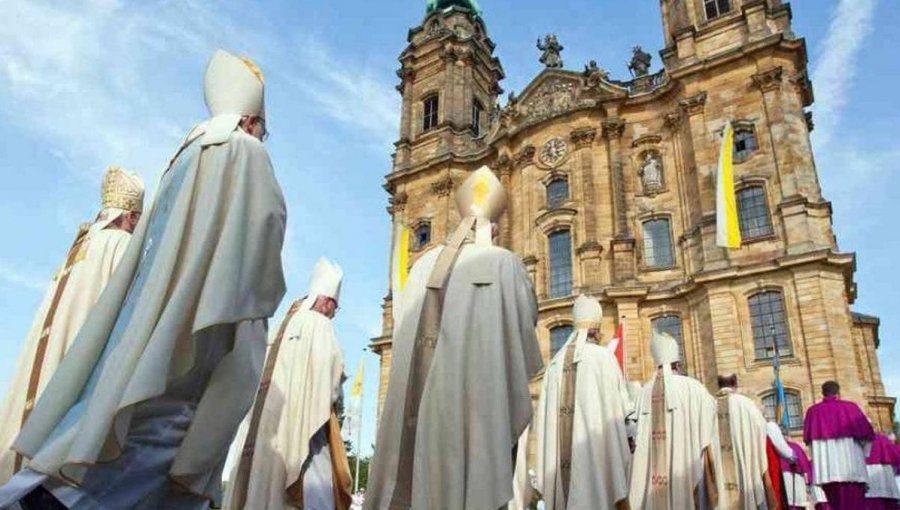 Iglesia católica alemana permitirá a víctimas de abusos sexuales ver sus expedientes