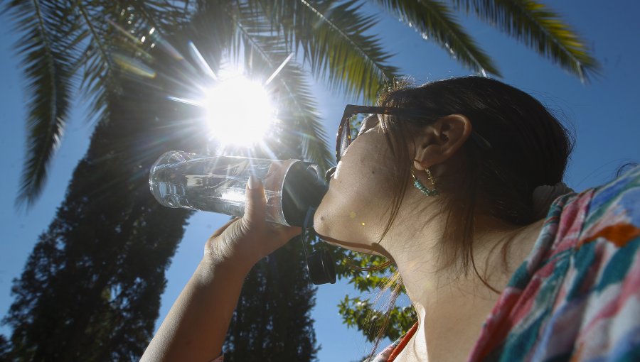 Emiten alerta por altas temperaturas extremas en 7 regiones del país: se esperan hasta 42° en sectores de Ñuble y Biobío