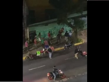 Dos delincuentes fueron capturados tras detención ciudadana en Recoleta: los sorprendieron robando especies