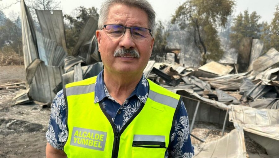 “Estamos solos”: Alcalde de Yumbel afirma no recibir ayuda en medio de incendios