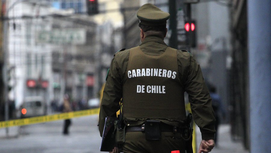 Detienen a hombre que intentó atropellar a carabineros y huir en Santiago