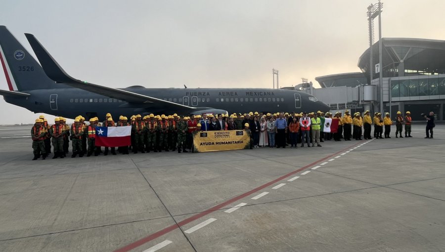 30 brigadistas y 120 efectivos del Ejército y Fuerza Aérea mexicana llegaron al país para sumarse al combate de incendios forestales