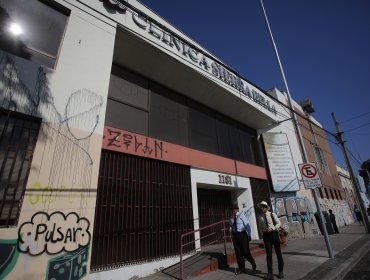Municipio de Santiago envió a Contraloría "detallado oficio" por compra de exclínica
