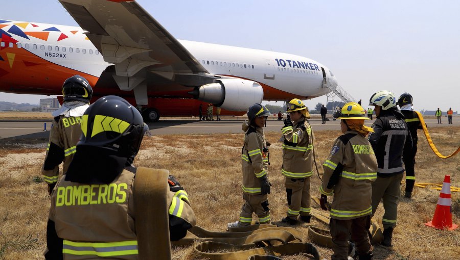 Ministro de Desarrollo Social dice que Chile no ha comprado un Ten Tanker porque "es mejor tener 20 aviones de distinta magnitud"