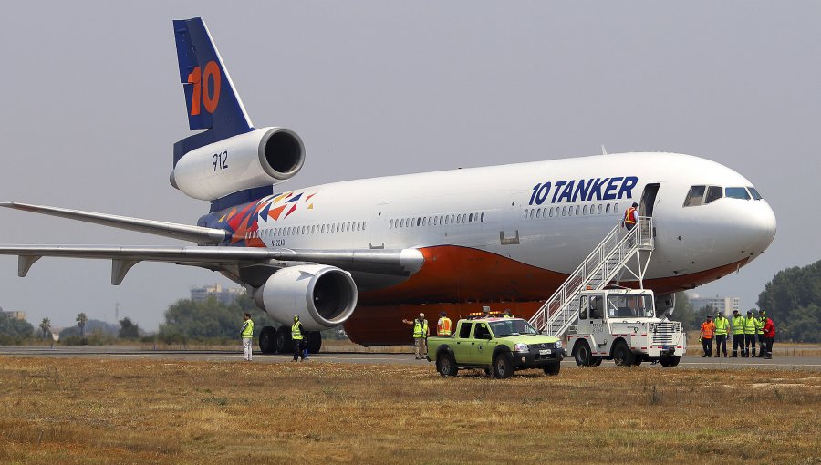 Avión Ten Tanker presentó desperfecto técnico y estará al menos tres días sin cumplir funciones de combate de incendios forestales