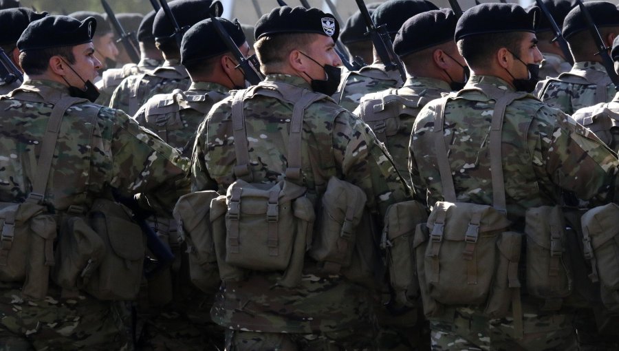 Contraloría rechaza creación de Unidad de Educación Militar impulsada por subsecretario de las FF.AA.