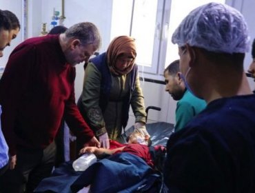 "En cuanto el niño me miró, empecé a llorar": El duro testimonio de un médico que atiende a víctimas del terremoto en Siria
