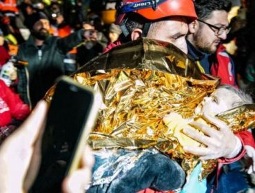 Recién nacido y su madre fueron rescatados en Turquía tras 4 días atrapados entre los escombros luego del terremoto