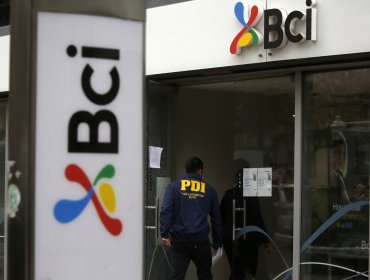 Violento intento de robo afectó a sucursal del banco BCI en La Cisterna: delincuentes se dieron a la fuga