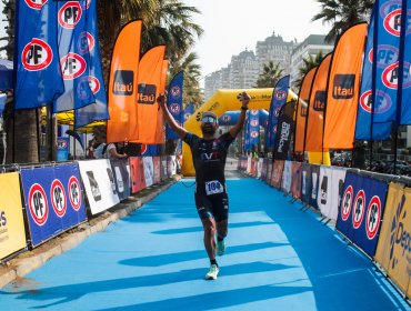 Triatlón de Viña del Mar congregó a 300 atletas en la previa de Santiago 2023