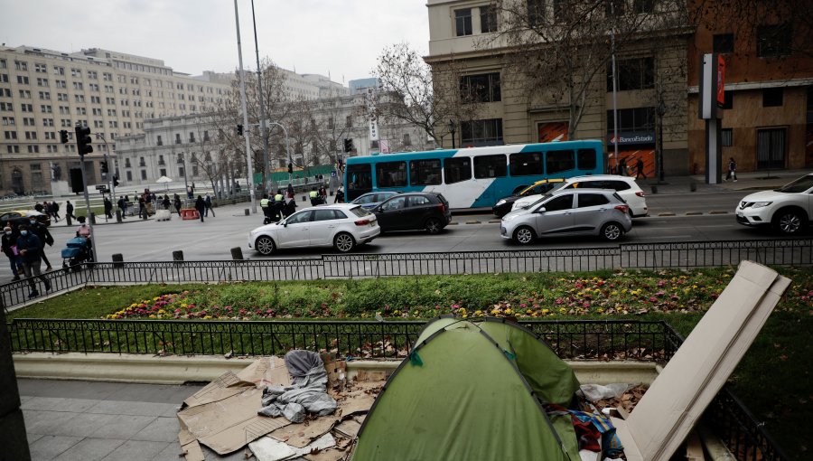 Gobernador Metropolitano emplazó al Ministerio de Desarrollo Social a desarrollar estrategia por presencia de carpas en la Alameda