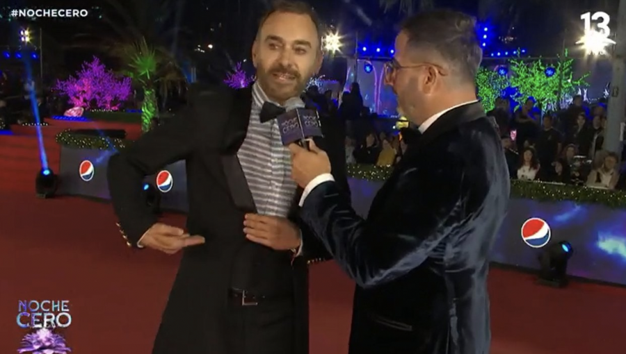 Con cola de 6 metros: Jordi Castell sorprende con llamativo look en la alfombra roja de la “Noche Cero”