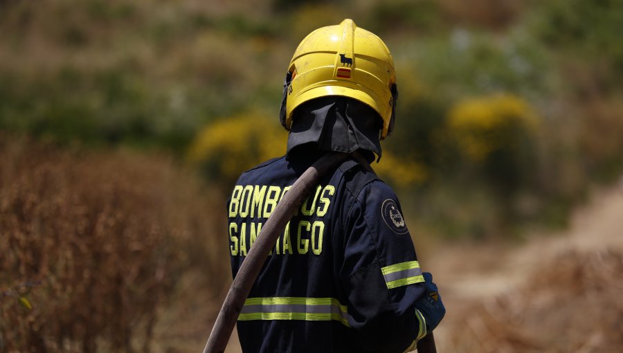 Sólo con arraigo nacional quedó hombre acusado de apuñalar en Paine a dos bomberos que acudían a incendio en Codegua