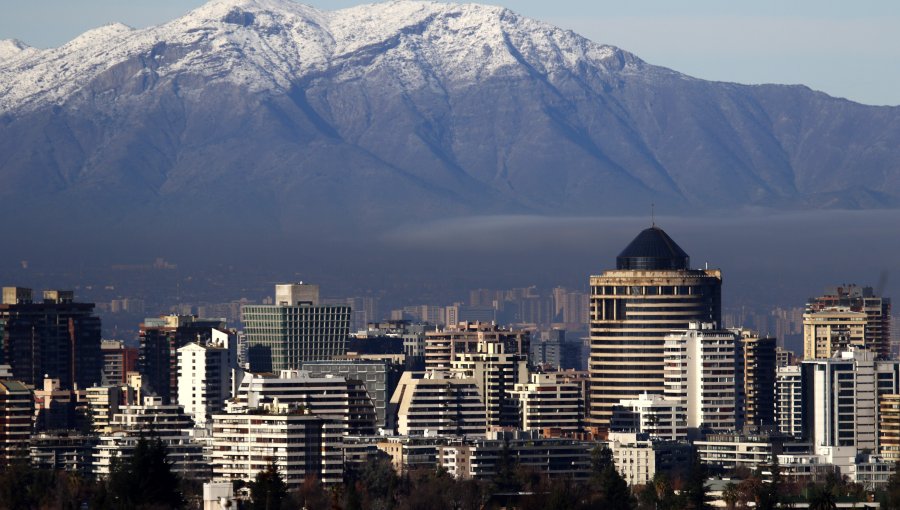 Chile recupera su puesto como el país más seguro para invertir en América Latina, según Bloomberg