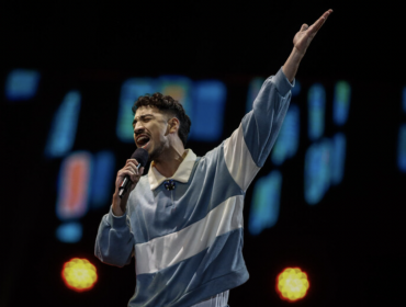 “Gracias Yerko”: Diego Urrutia conquista al “monstruo” y logra triunfar sobre el escenario de la Quinta Vergara en Viña 2023