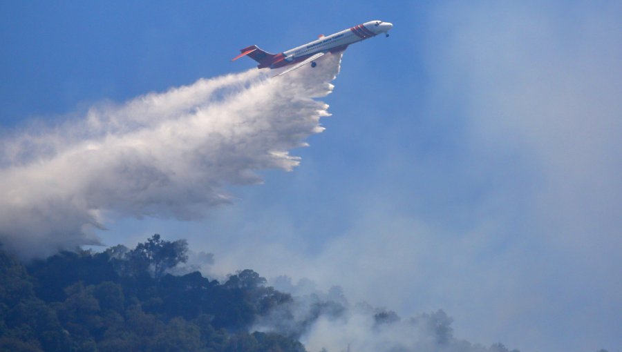 Fundaciones de Lucy Ana Avilés y Luksic unen fuerzas para ampliar las horas de vuelo del Aero Tanker en la zona centro-sur