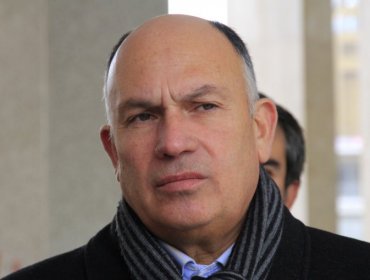 Diputado Sergio Bobadilla se querelló por "incendio terrorista" ante emergencia en el sur