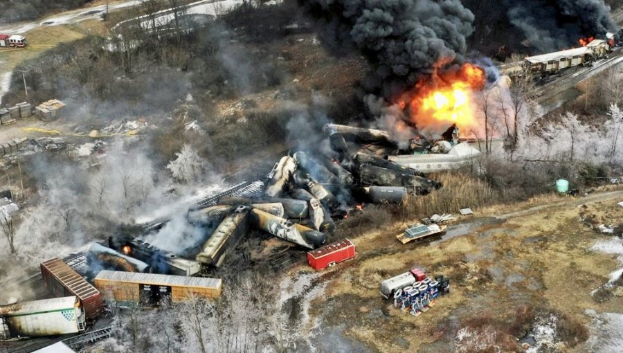 Unos 45 mil animales habrían muerto tras descarrilamiento de tren en Ohio