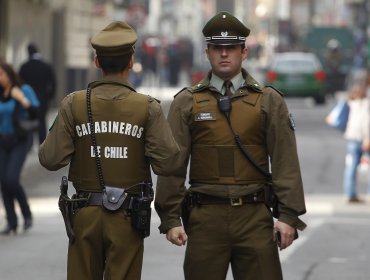 Carabinero resultó baleado tras intentar frustrar una encerrona en Santiago