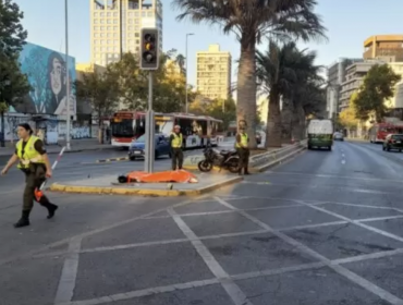 Mujer murió en accidente automovilístico a metros de la Plaza Baquedano