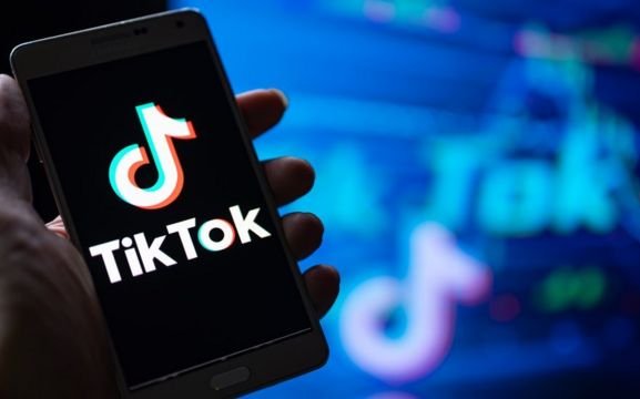 Por EE.UU., Canadá y la Comisión Europea prohibieron que sus funcionarios utilicen TikTok en sus teléfonos oficiales