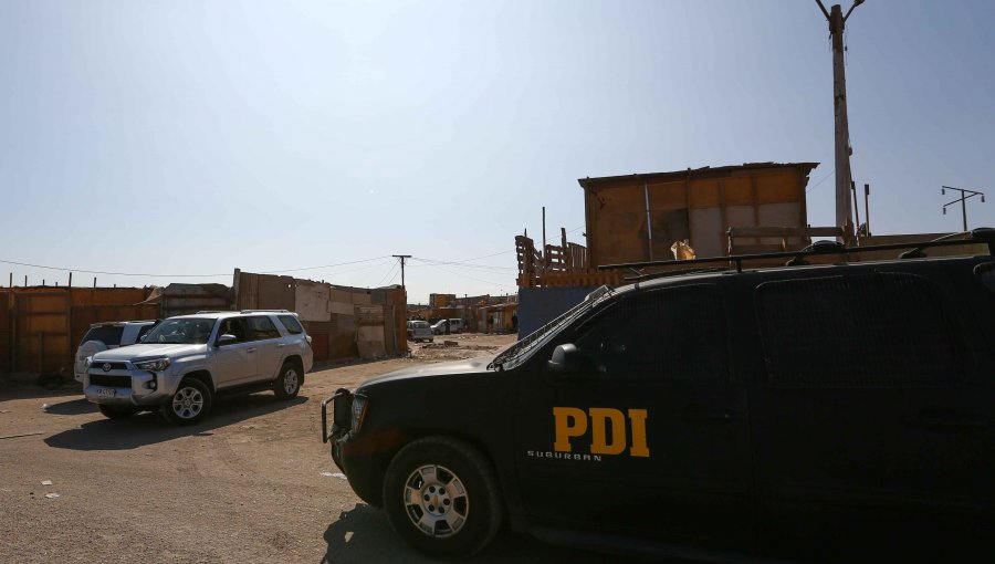 Detienen en Arica a hombre que intentaba ingresar de forma ilegal al país a cinco migrantes, incluido un menor