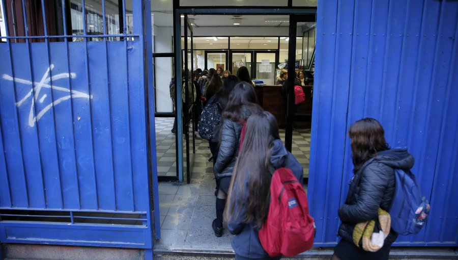 Cerca de 300 mil estudiantes ingresan a clases este viernes en la región de Valparaíso