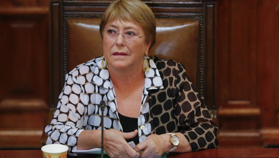 Michelle Bachelet no asistiría a audiencia por mediación con Natalia Compagnon